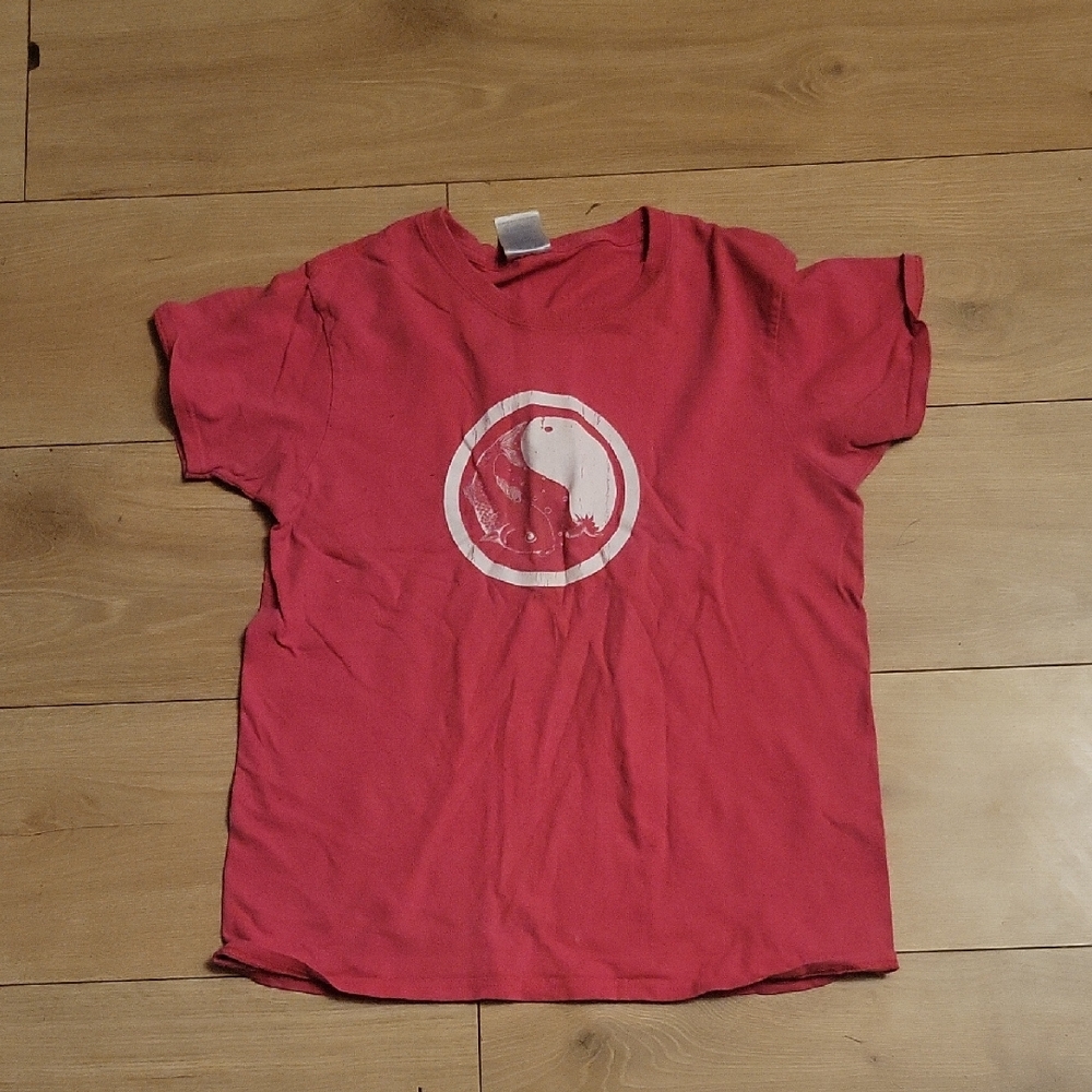Gildan Pink Graphic Short Sleeve Tee